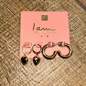 I am Limited Edition Dangle Heart / Hopp Earring Set BNWT